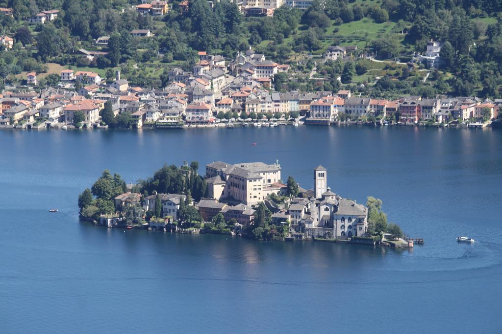 Fattoria Del Pino Bed & Breakfast ออร์ตาซันจูลิโอ ภายนอก รูปภาพ